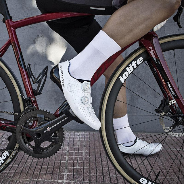 GripGrab presented their New Lightweight SL Socks