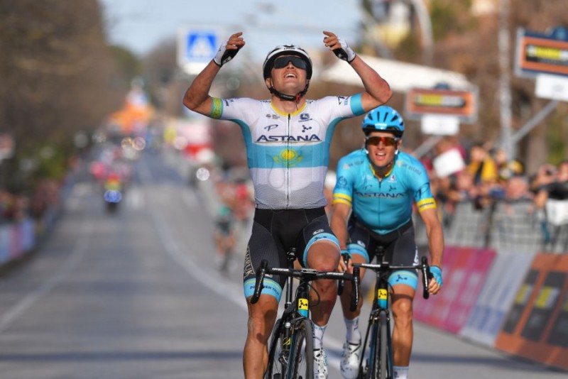 Tirreno-Adriatico. Stage 4. Stage Win for Alexey Lutsenko, despite Two Crashes during Solo Attack