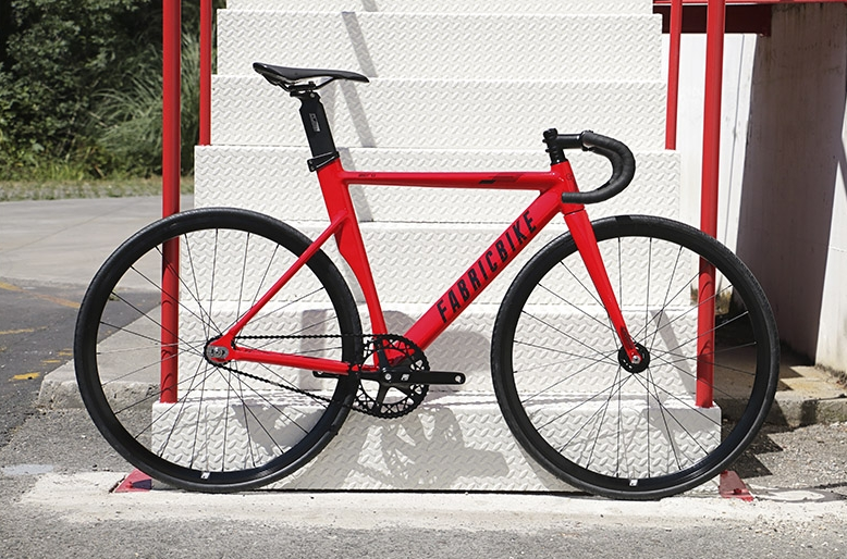 Aerodynamics, Performance and Design to a New Level - New Fabricbike Aero
