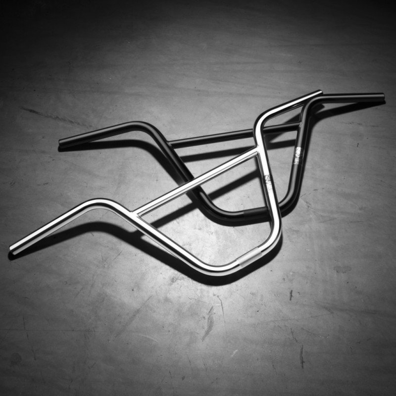 With a 10″ Rise and 30″ Width the Kink Hulk Bars are Big, Plain and Simple