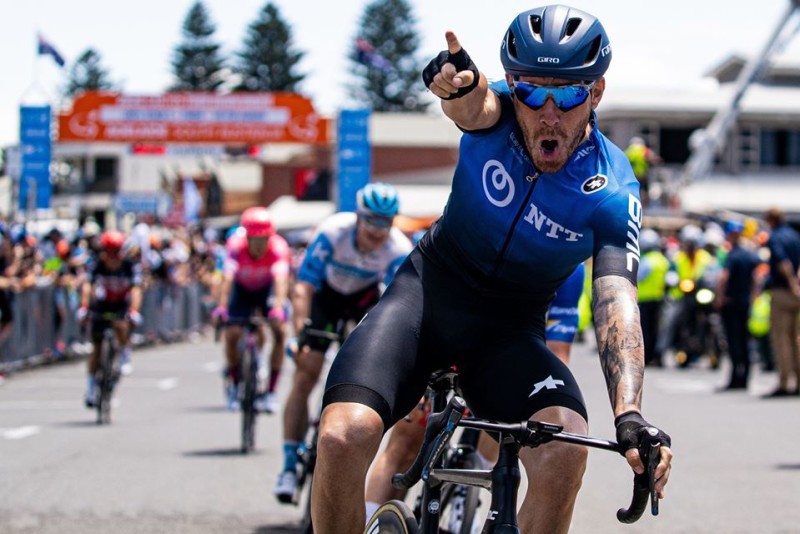 Tour Down Under #5: Giacomo Nizzolo Sprints to Victory!
