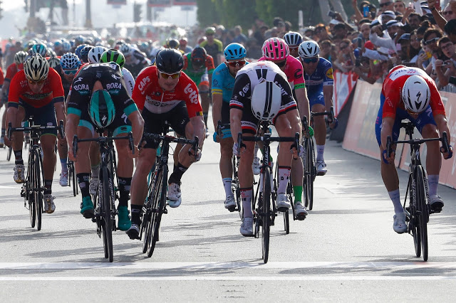 Phil Bauhaus seals the Abu Dhabi Tour stage 3 win
