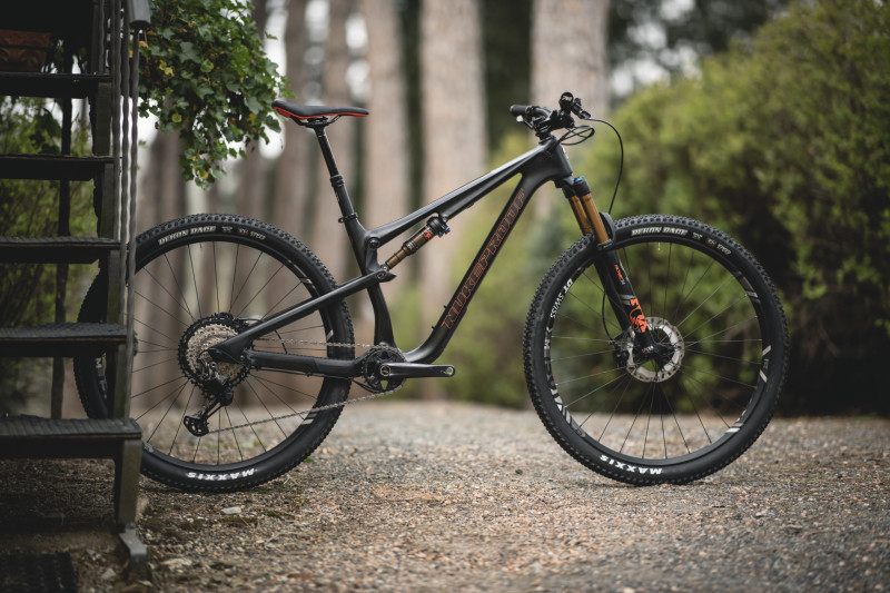 The New NukeProof Reactor 290c ST Bike