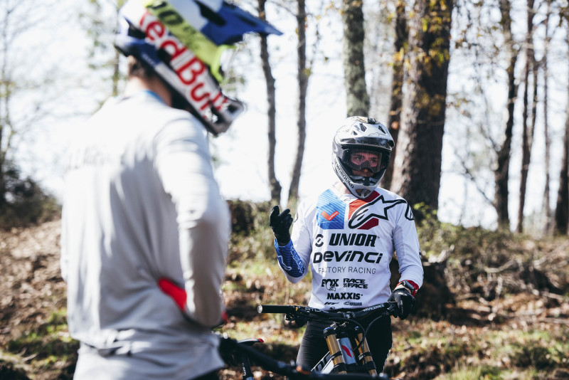Unior Devinci Factory Racing Announces New Partnership with Fox Suspension
