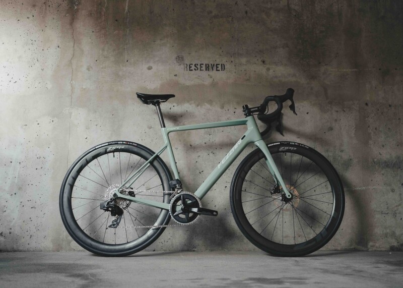 Fezzari Empire Gets New Fork, Colors, and Build Kits, Including SRAM Rival AXS