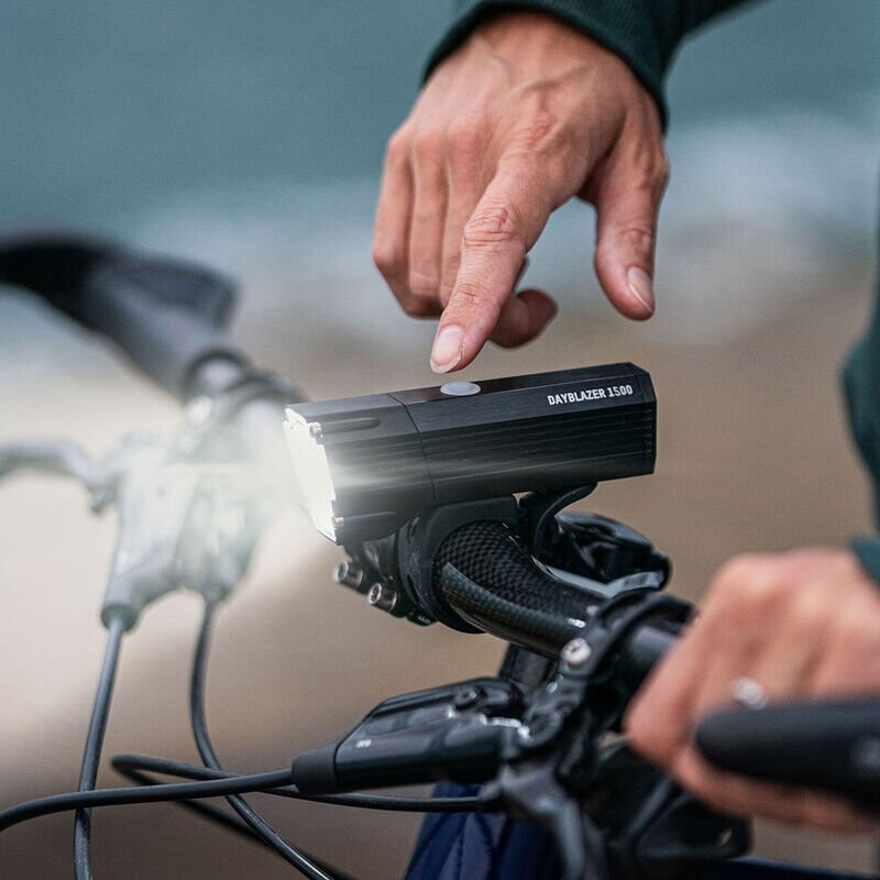 Blackburn Dayblazer 1500 Front Light - Light Right Where You Need It