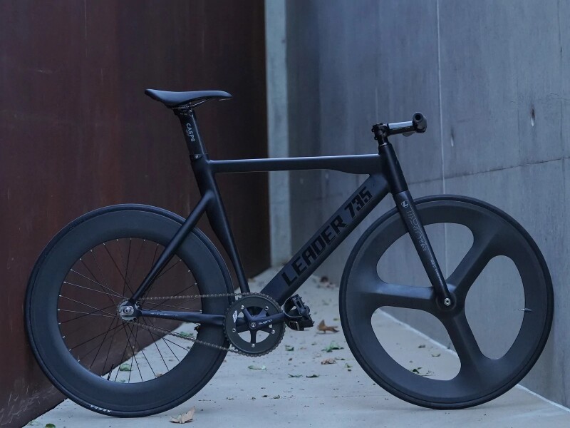 2023 LEADER 735 with Carbon Aero Seat Post