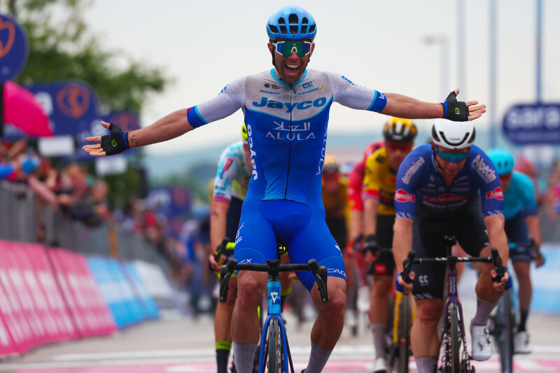 Matthews Finishes Off Flawless Team Jayco AlUla Performance with Stunning Victory at the Giro d’Italia