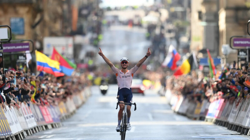 300,000 spectators line Road Race route