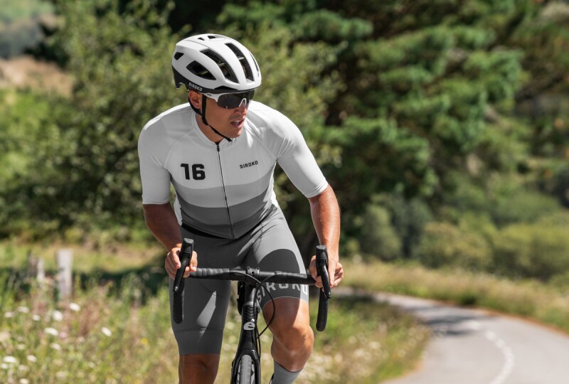 HE Ace and HE Circuit: The New Road Cycling Helmets by Siroko