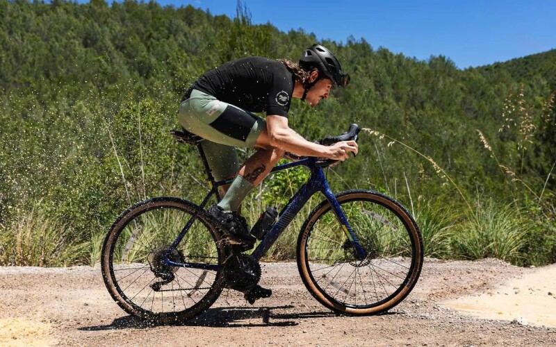 2024 Gravel Cycling Apparel Collection by Siroko: Designs for Women & Men
